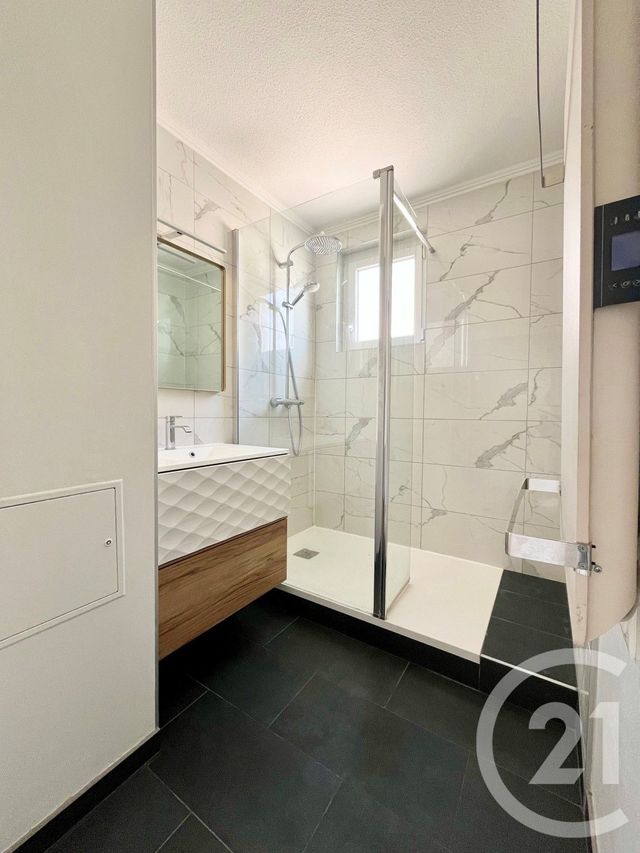 Appartement F5 à louer - 5 pièces - 80.62 m2 - METZ - 57 - LORRAINE - Century 21 Côté Est Immobilier