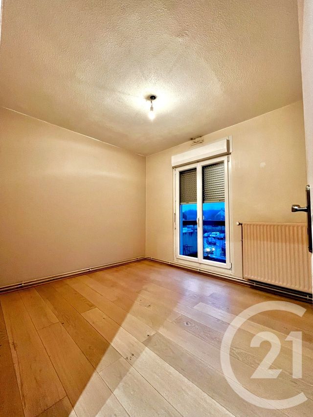 Appartement F5 à louer - 5 pièces - 80.62 m2 - METZ - 57 - LORRAINE - Century 21 Côté Est Immobilier