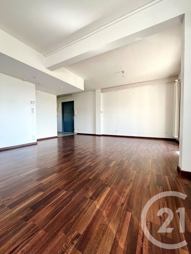 Appartement F5 à louer - 5 pièces - 80.62 m2 - METZ - 57 - LORRAINE - Century 21 Côté Est Immobilier