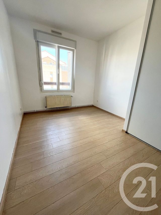 Appartement F5 à louer - 5 pièces - 80.62 m2 - METZ - 57 - LORRAINE - Century 21 Côté Est Immobilier