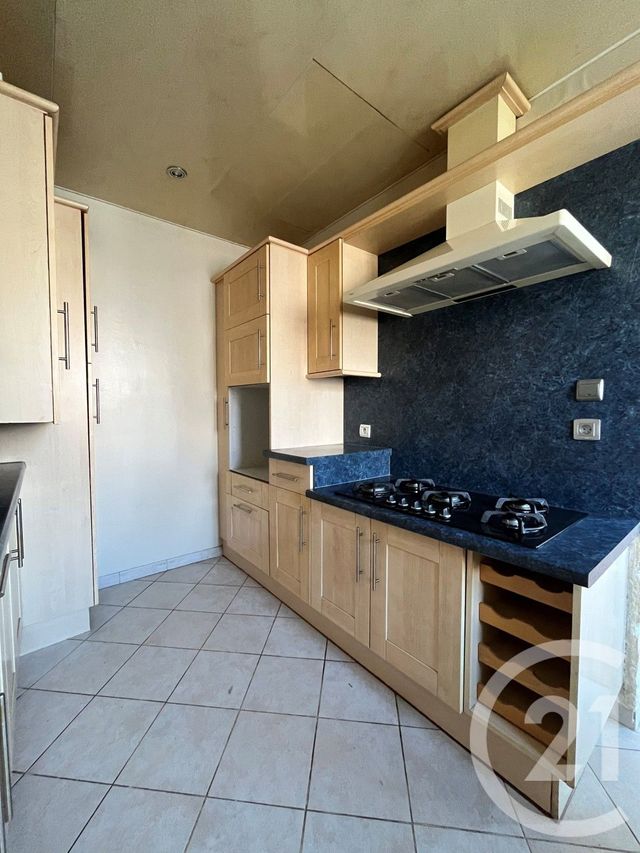 Appartement F5 à louer - 5 pièces - 74.72 m2 - METZ - 57 - LORRAINE - Century 21 Côté Est Immobilier