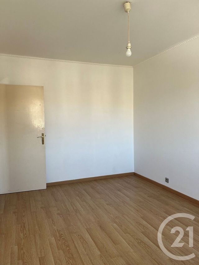 Appartement F5 à louer - 5 pièces - 74.72 m2 - METZ - 57 - LORRAINE - Century 21 Côté Est Immobilier