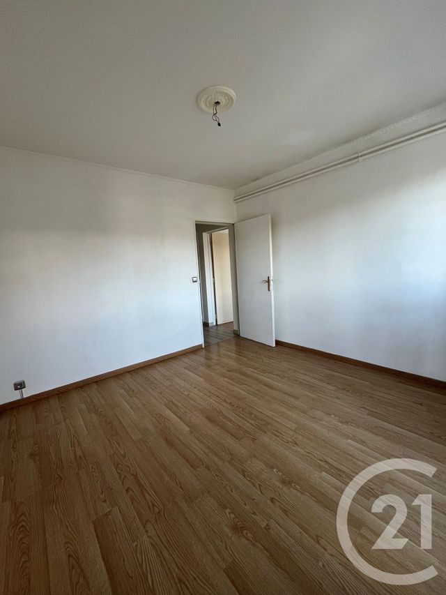 Appartement F5 à louer - 5 pièces - 74.72 m2 - METZ - 57 - LORRAINE - Century 21 Côté Est Immobilier