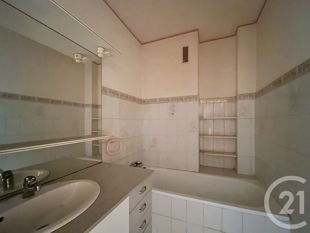 Appartement F3 à vendre - 3 pièces - 70.2 m2 - METZ - 57 - LORRAINE - Century 21 Côté Est Immobilier