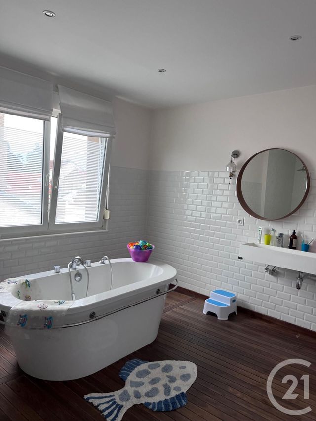 Appartement F6 à louer - 6 pièces - 159.35 m2 - METZ - 57 - LORRAINE - Century 21 Côté Est Immobilier