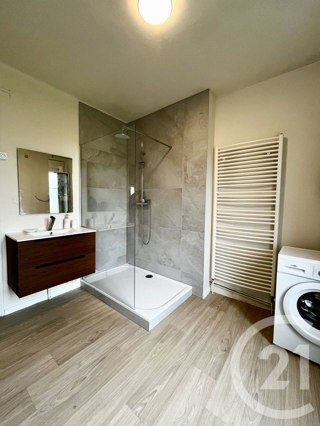 Appartement F3 à louer - 3 pièces - 69.21 m2 - PAGNY SUR MOSELLE - 54 - LORRAINE - Century 21 Côté Est Immobilier