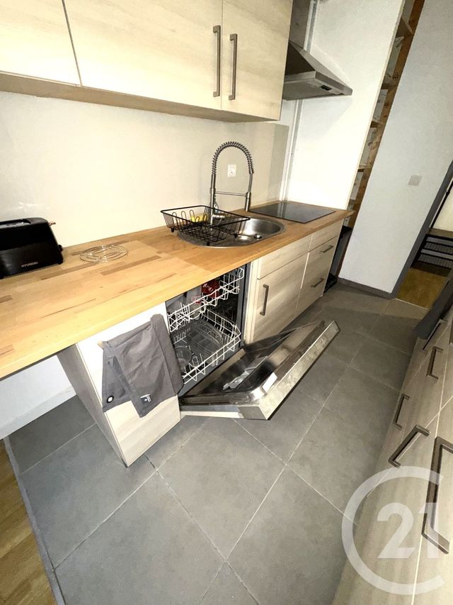 Appartement F5 à louer - 5 pièces - 97.79 m2 - METZ - 57 - LORRAINE - Century 21 Côté Est Immobilier