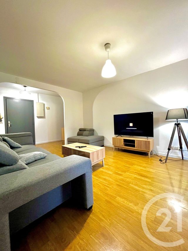 Appartement F6 à louer - 6 pièces - 97.79 m2 - METZ - 57 - LORRAINE - Century 21 Côté Est Immobilier