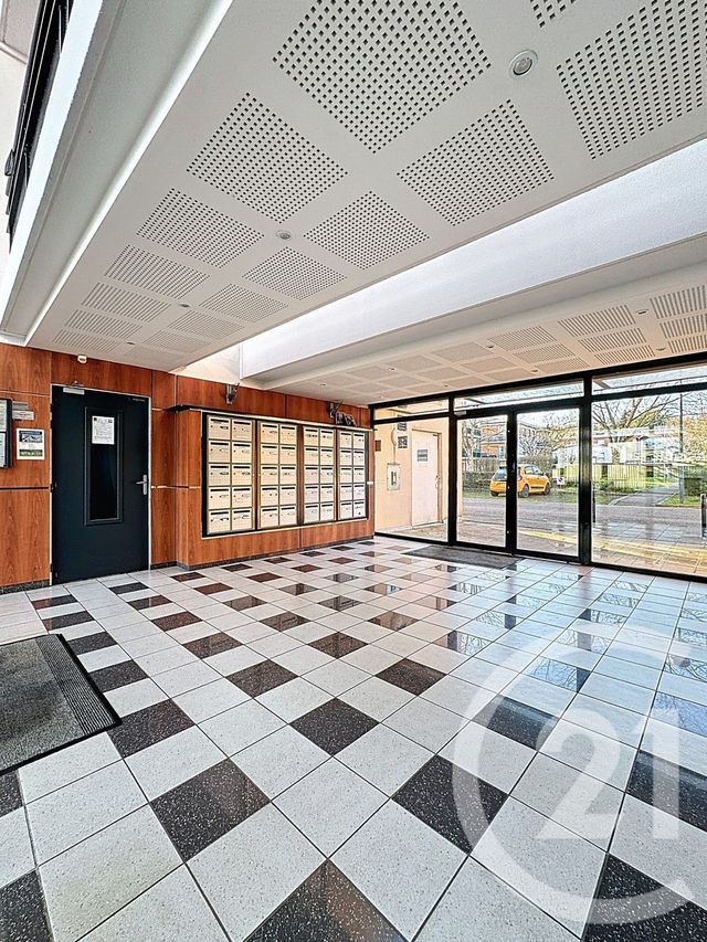 Appartement F2 à vendre - 2 pièces - 46.35 m2 - METZ - 57 - LORRAINE - Century 21 Côté Est Immobilier