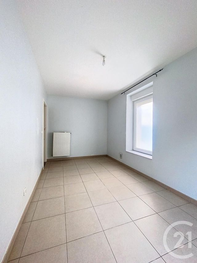 Appartement F3 à louer - 3 pièces - 67.04 m2 - NORROY LE VENEUR - 57 - LORRAINE - Century 21 Côté Est Immobilier