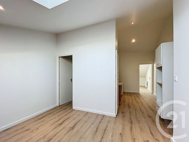 Appartement F3 à louer - 3 pièces - 51.7 m2 - COURCELLES CHAUSSY - 57 - LORRAINE - Century 21 Côté Est Immobilier