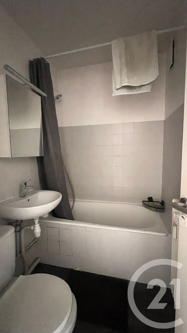 Appartement F1 à louer - 1 pièce - 22.96 m2 - METZ - 57 - LORRAINE - Century 21 Côté Est Immobilier