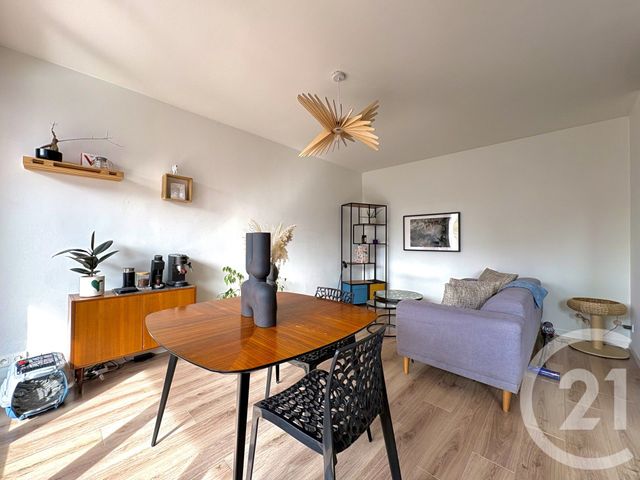 Appartement F2 à louer - 2 pièces - 41.97 m2 - METZ - 57 - LORRAINE - Century 21 Côté Est Immobilier