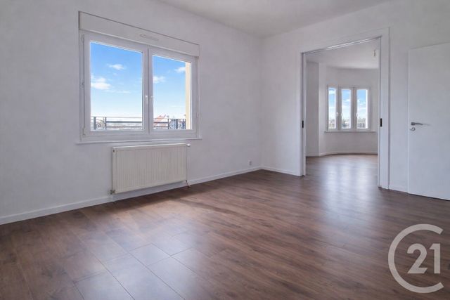 Appartement F3 à louer - 3 pièces - 82.58 m2 - MOULINS LES METZ - 57 - LORRAINE - Century 21 Côté Est Immobilier