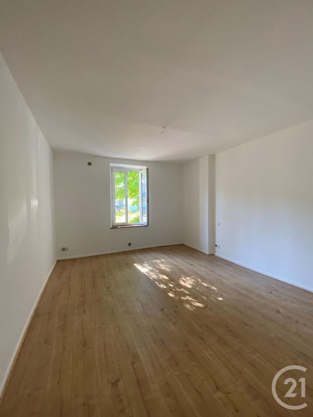 Appartement F3 à louer - 3 pièces - 79.3 m2 - JOEUF - 54 - LORRAINE - Century 21 Côté Est Immobilier