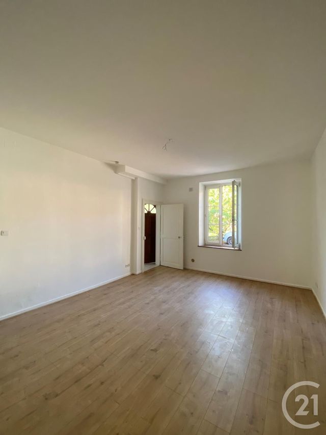 Appartement F3 à louer - 3 pièces - 79.3 m2 - JOEUF - 54 - LORRAINE - Century 21 Côté Est Immobilier