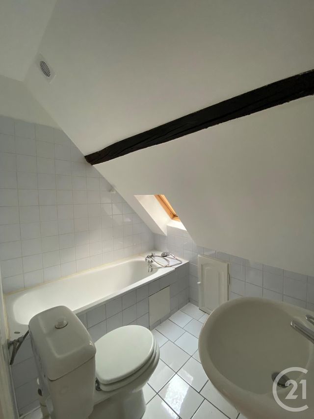 Appartement F1 à louer - 1 pièce - 23.27 m2 - METZ - 57 - LORRAINE - Century 21 Côté Est Immobilier