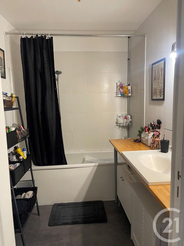 Appartement F3 à louer - 3 pièces - 59.91 m2 - METZ - 57 - LORRAINE - Century 21 Côté Est Immobilier