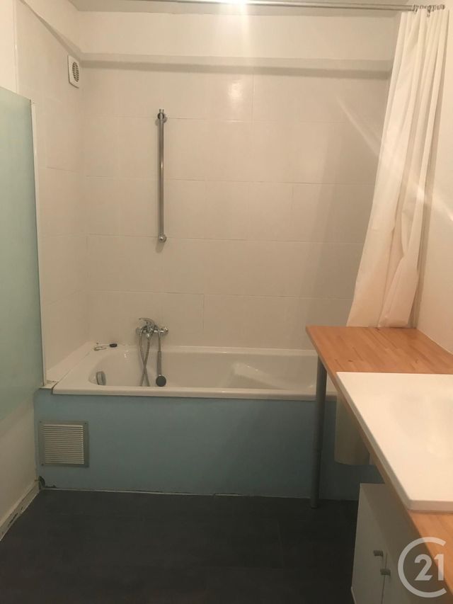 Appartement F3 à louer - 3 pièces - 59.91 m2 - METZ - 57 - LORRAINE - Century 21 Côté Est Immobilier