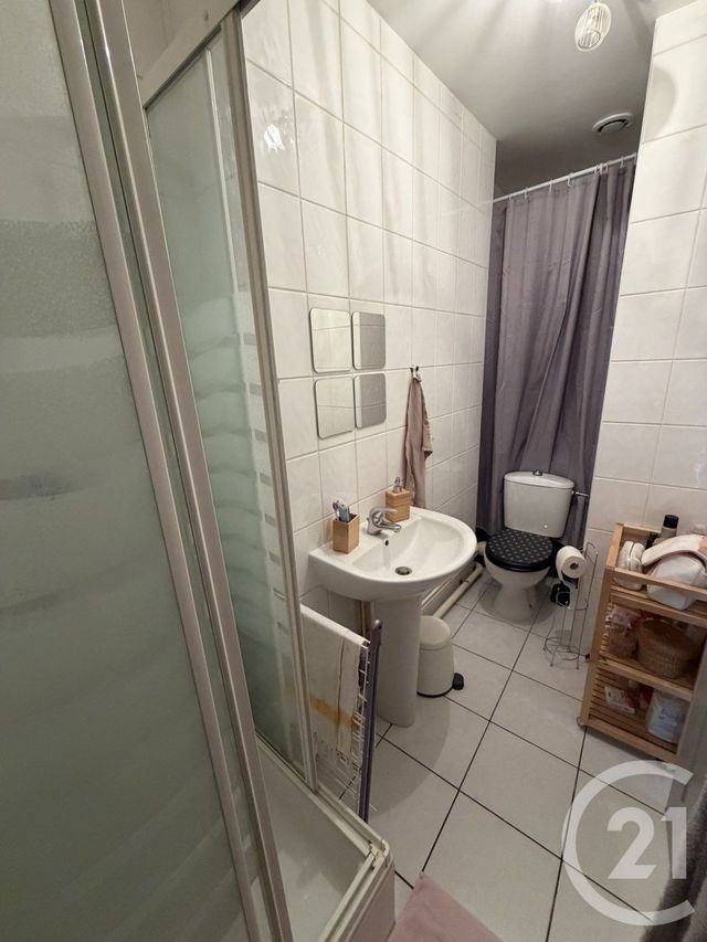 Appartement F1 à louer - 2 pièces - 29.96 m2 - METZ - 57 - LORRAINE - Century 21 Côté Est Immobilier