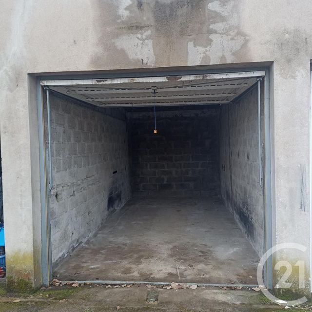 parking à louer - 16.0 m2 - MOYEUVRE GRANDE - 57 - LORRAINE - Century 21 Côté Est Immobilier