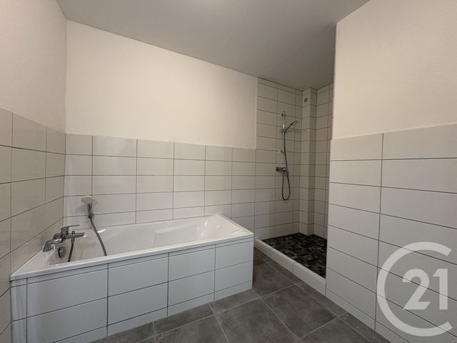 Appartement F5 à louer - 5 pièces - 142.96 m2 - ST JULIEN LES METZ - 57 - LORRAINE - Century 21 Côté Est Immobilier