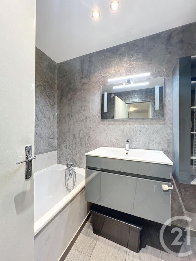 Appartement F2 à louer - 2 pièces - 47.07 m2 - METZ - 57 - LORRAINE - Century 21 Côté Est Immobilier