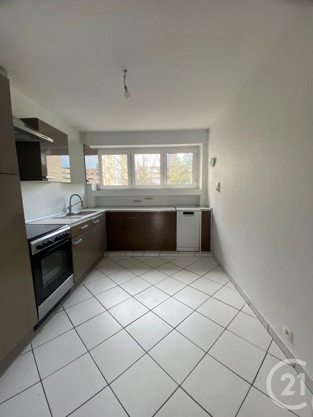Appartement F5 à louer - 5 pièces - 81.67 m2 - METZ - 57 - LORRAINE - Century 21 Côté Est Immobilier