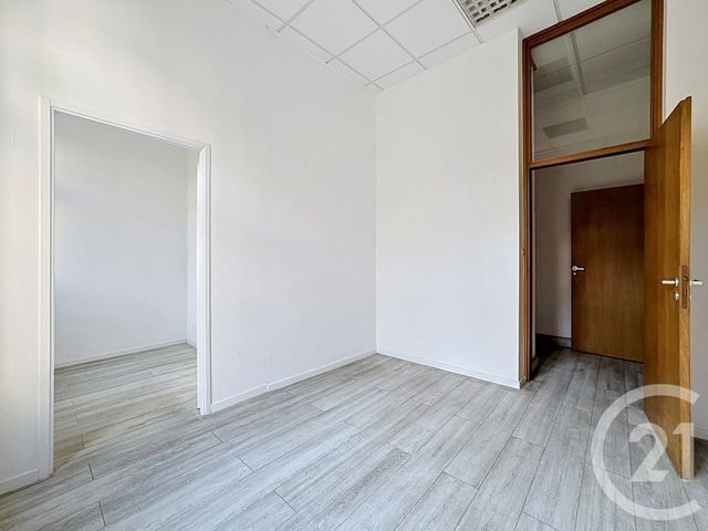 commerce à louer - 146.0 m2 - METZ - 57 - LORRAINE - Century 21 Côté Est Immobilier