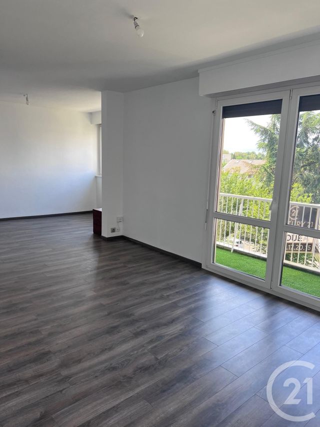 Appartement F3 à louer - 3 pièces - 75.87 m2 - LE BAN ST MARTIN - 57 - LORRAINE - Century 21 Côté Est Immobilier