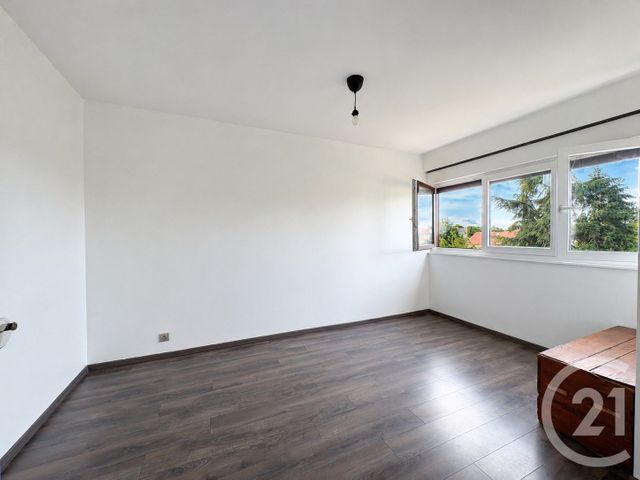 Appartement F3 à louer - 3 pièces - 75.87 m2 - LE BAN ST MARTIN - 57 - LORRAINE - Century 21 Côté Est Immobilier