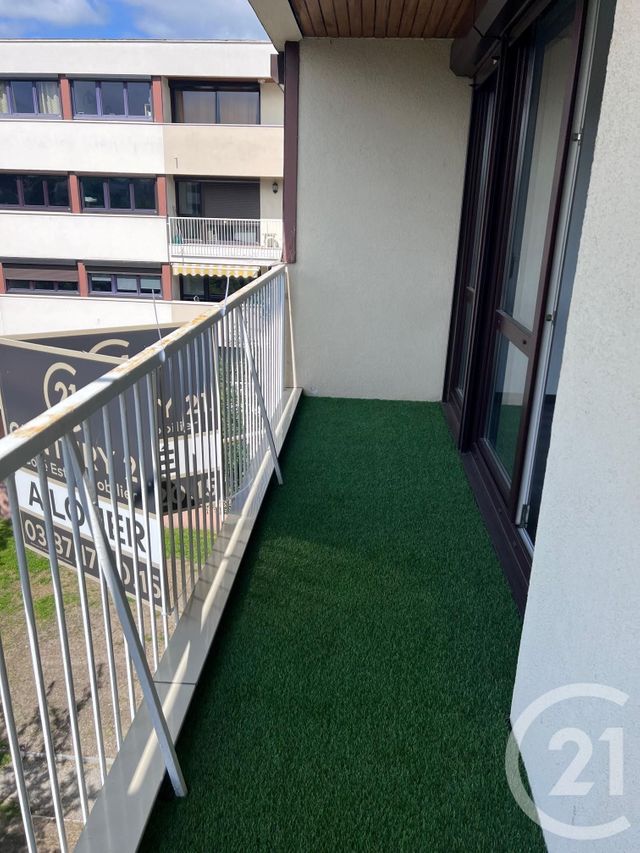 Appartement F3 à louer - 3 pièces - 75.87 m2 - LE BAN ST MARTIN - 57 - LORRAINE - Century 21 Côté Est Immobilier