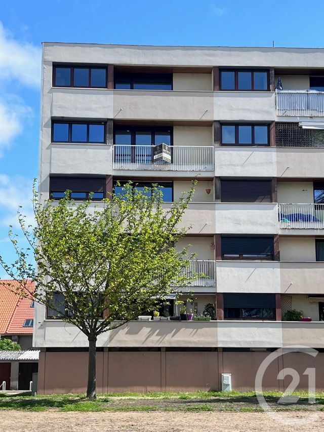 Appartement F3 à louer - 3 pièces - 75.87 m2 - LE BAN ST MARTIN - 57 - LORRAINE - Century 21 Côté Est Immobilier