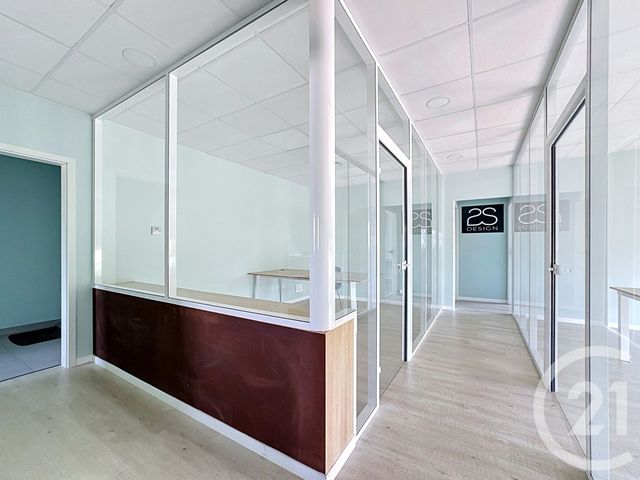 commerce à louer - 132.43 m2 - ST JULIEN LES METZ - 57 - LORRAINE - Century 21 Côté Est Immobilier
