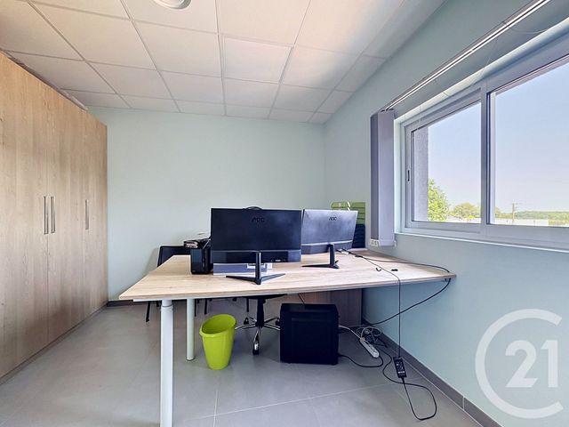 commerce à louer - 132.43 m2 - ST JULIEN LES METZ - 57 - LORRAINE - Century 21 Côté Est Immobilier