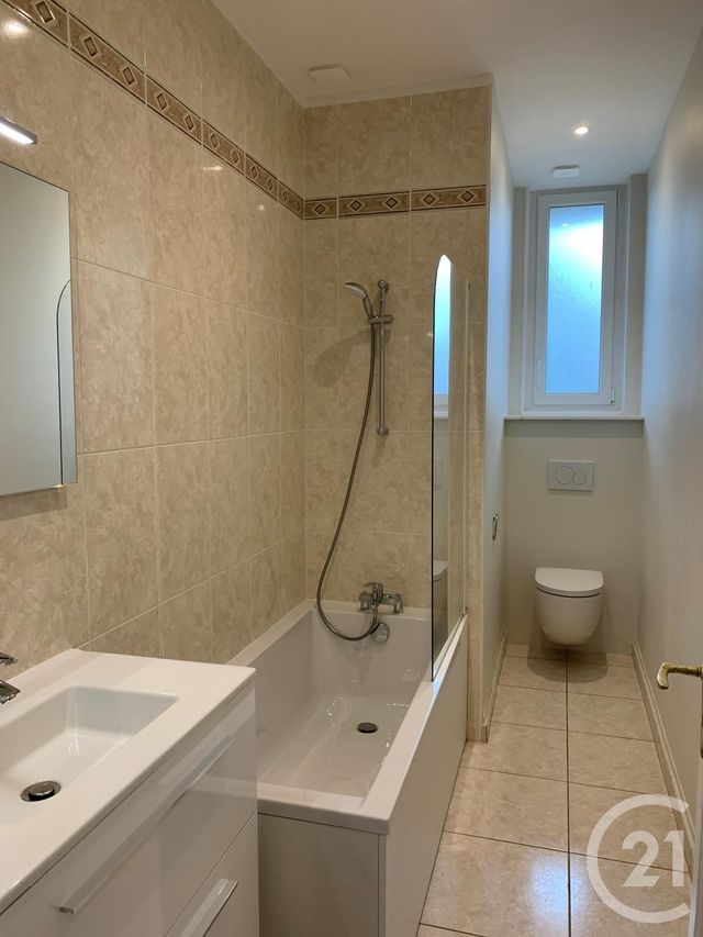 Appartement F3 à louer - 3 pièces - 71.6 m2 - METZ - 57 - LORRAINE - Century 21 Côté Est Immobilier