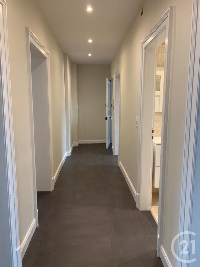 Appartement F3 à louer - 3 pièces - 71.6 m2 - METZ - 57 - LORRAINE - Century 21 Côté Est Immobilier