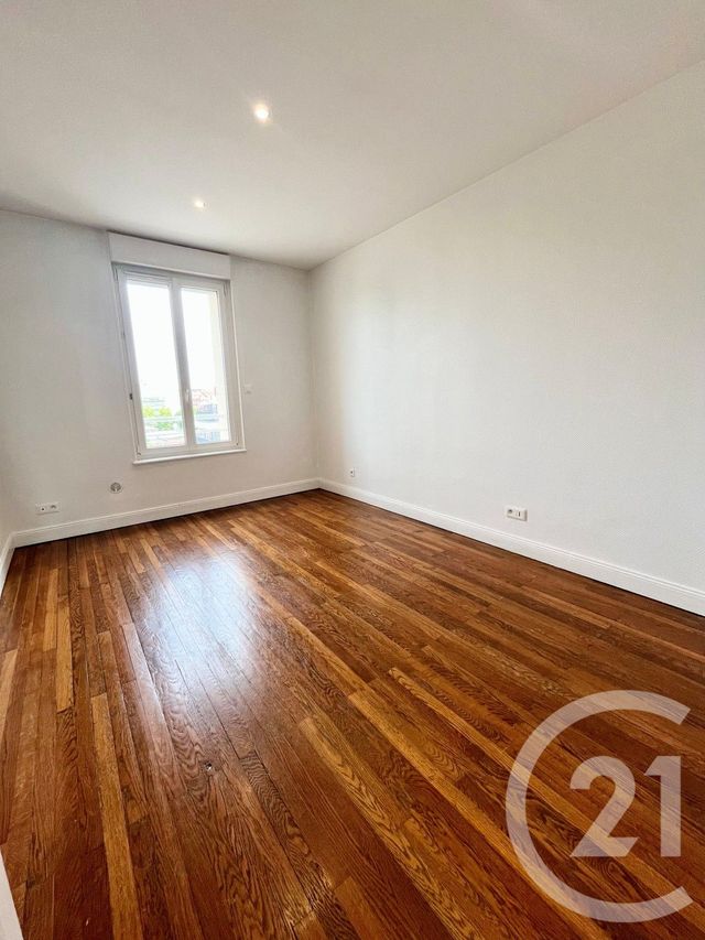 Appartement F3 à louer - 3 pièces - 71.6 m2 - METZ - 57 - LORRAINE - Century 21 Côté Est Immobilier