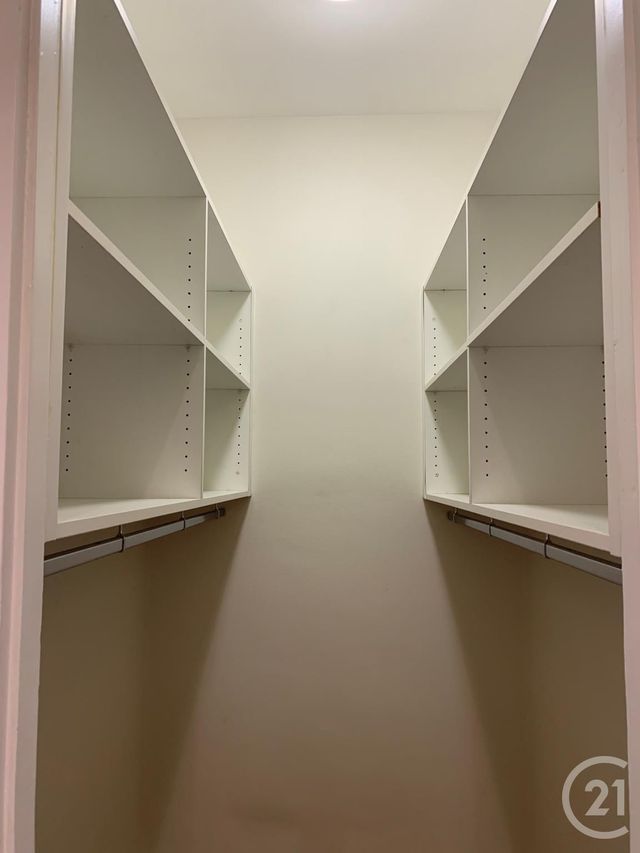 Appartement F3 à louer - 3 pièces - 71.6 m2 - METZ - 57 - LORRAINE - Century 21 Côté Est Immobilier