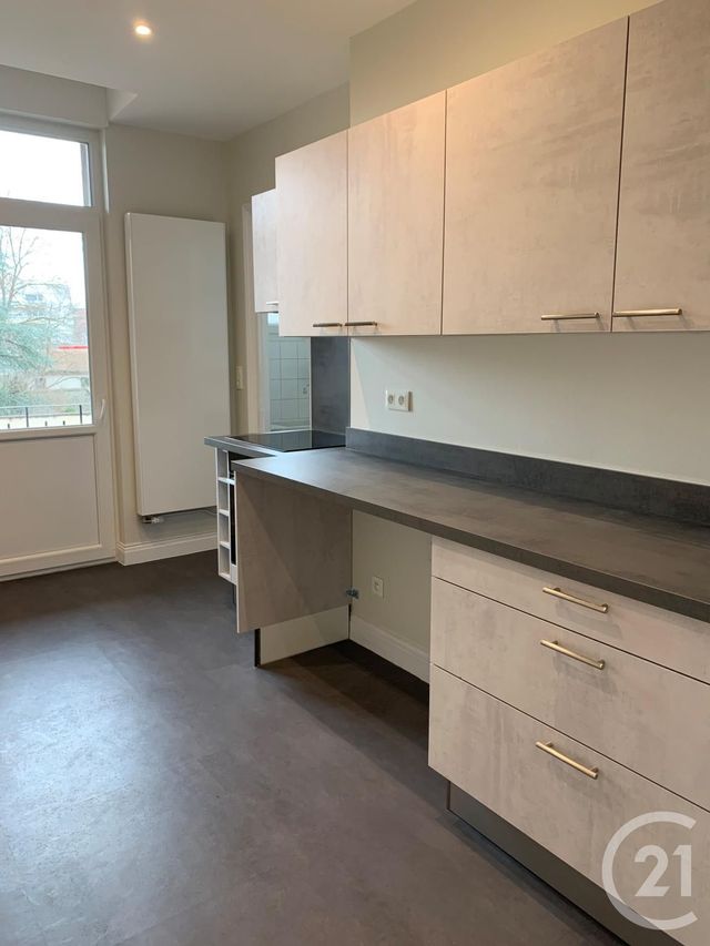 Appartement F3 à louer - 3 pièces - 71.6 m2 - METZ - 57 - LORRAINE - Century 21 Côté Est Immobilier