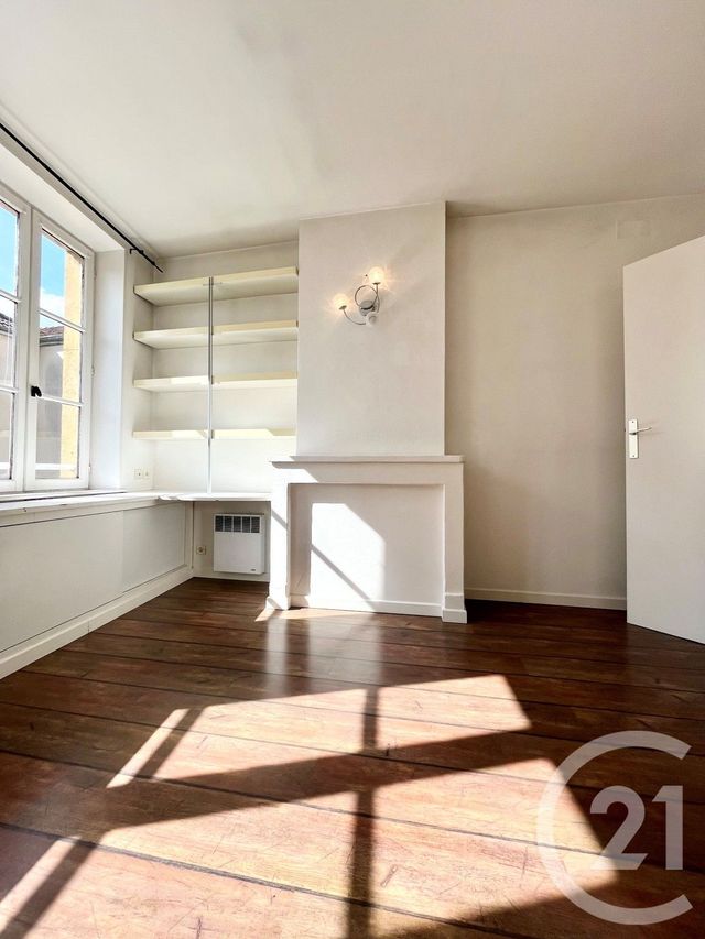 Appartement à louer - 2 pièces - 45.2 m2 - METZ - 57 - LORRAINE - Century 21 Côté Est Immobilier