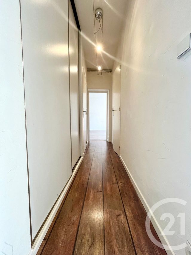 Appartement à louer - 2 pièces - 45.2 m2 - METZ - 57 - LORRAINE - Century 21 Côté Est Immobilier