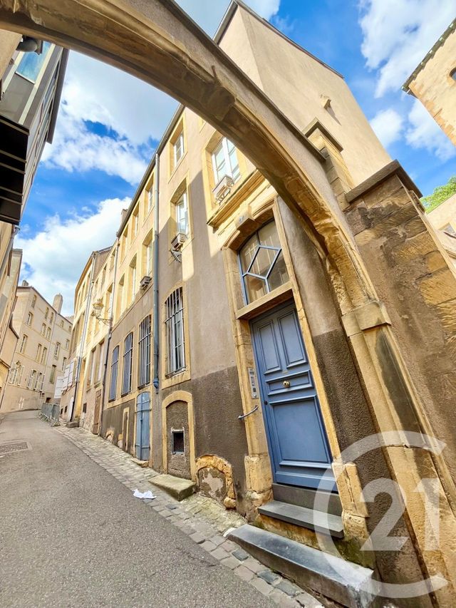 Appartement à louer - 2 pièces - 45.2 m2 - METZ - 57 - LORRAINE - Century 21 Côté Est Immobilier