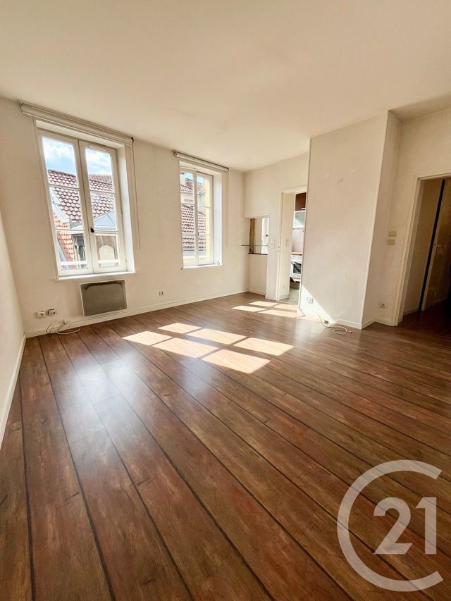Appartement à louer - 2 pièces - 45.2 m2 - METZ - 57 - LORRAINE - Century 21 Côté Est Immobilier