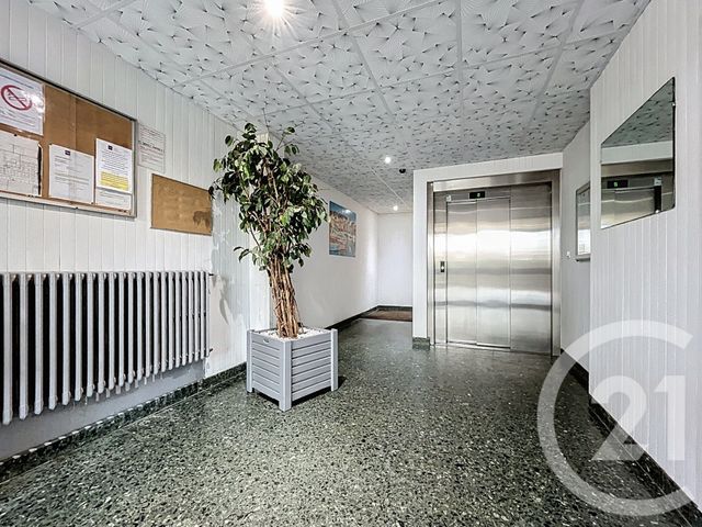 Appartement F4 à vendre - 4 pièces - 74.4 m2 - METZ - 57 - LORRAINE - Century 21 Côté Est Immobilier