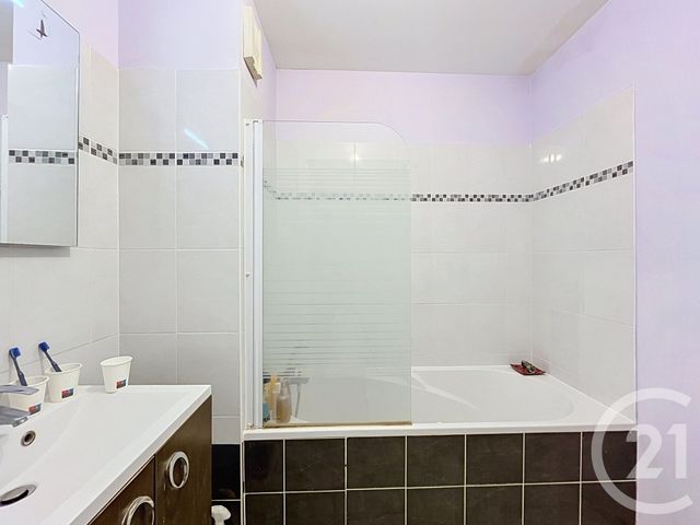 Appartement F2 à vendre - 2 pièces - 53.25 m2 - METZ - 57 - LORRAINE - Century 21 Côté Est Immobilier