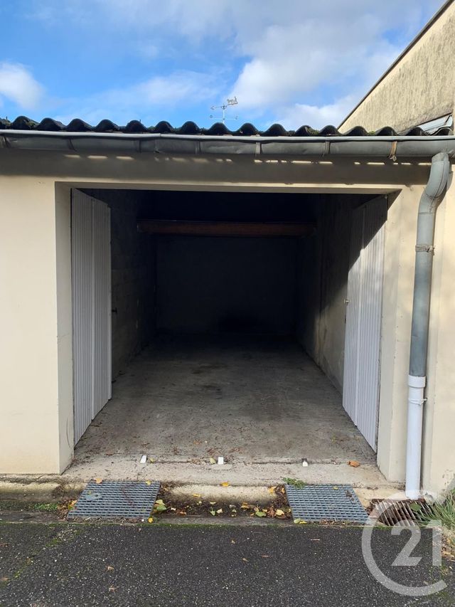 parking à louer - 16.0 m2 - METZ - 57 - LORRAINE - Century 21 Côté Est Immobilier