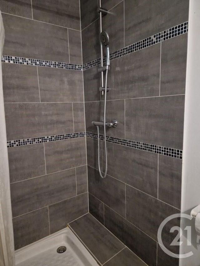 Appartement F1 à louer - 1 pièce - 21.78 m2 - METZ - 57 - LORRAINE - Century 21 Côté Est Immobilier