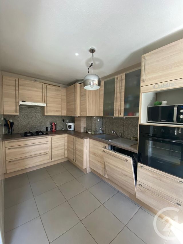Appartement F3 à louer - 3 pièces - 61.0 m2 - METZ - 57 - LORRAINE - Century 21 Côté Est Immobilier