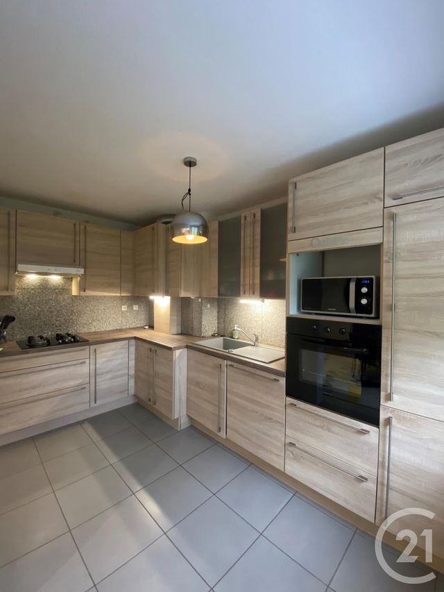 Appartement F3 à louer - 3 pièces - 61.0 m2 - METZ - 57 - LORRAINE - Century 21 Côté Est Immobilier